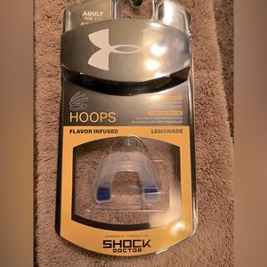 Shock Doctor Hoops mouth guard